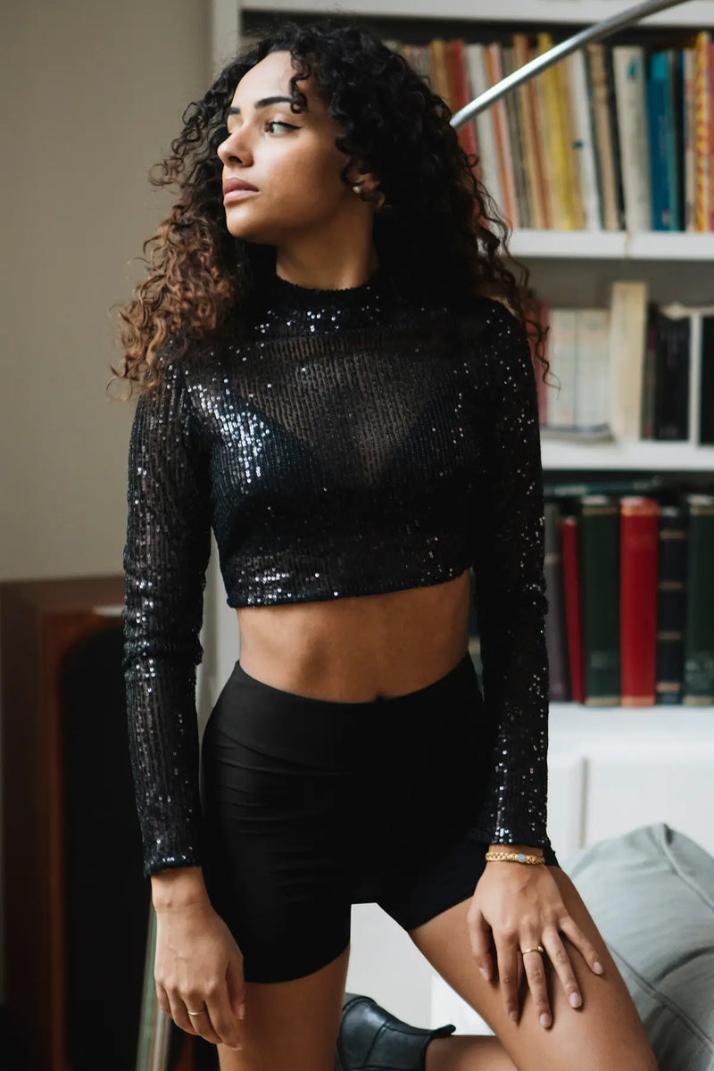 Super Glow Black Shorts