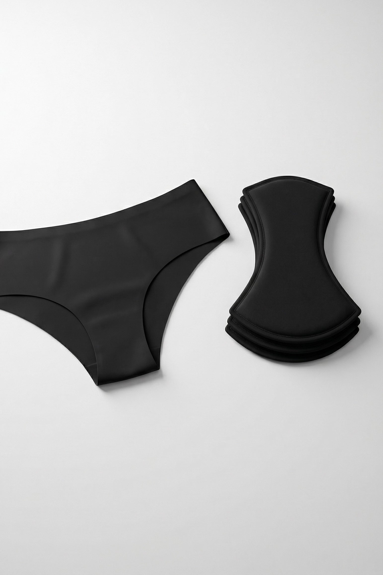 Artémis Brief and its removable pads
