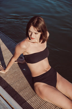 Acheter culotte maillot de bain menstruel mi-haute texturé noir Réjeanne