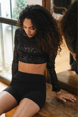 Super Glow Black Shorts